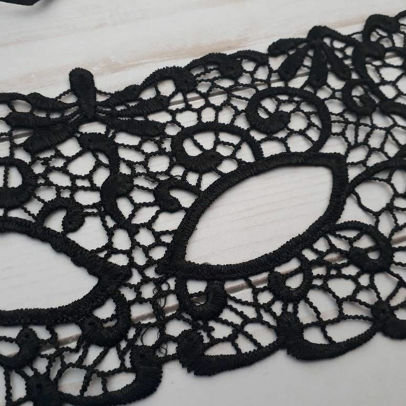 2/$30 NWOT Black Lace Face Mask Masquerade Halloween Party Costume Sexy Lingerie - Picture 2 of 2